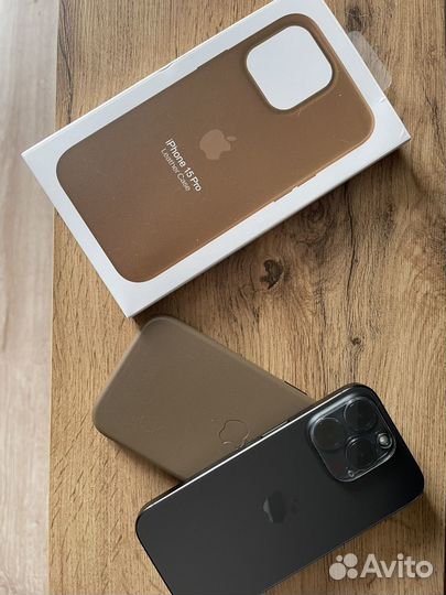 iPhone 15 pro 128gb sim esim