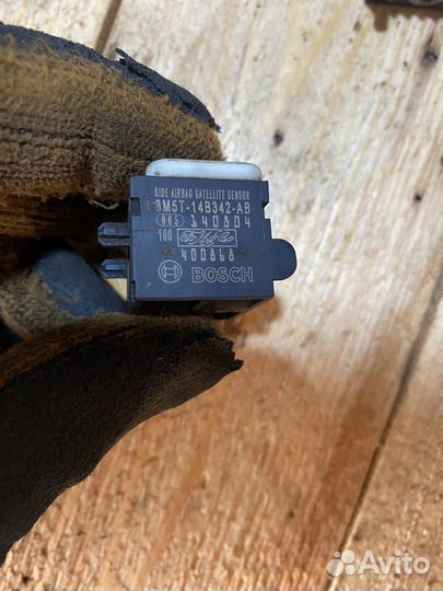 Датчик удара mazda 3 bk