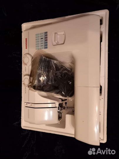 Швейная машина Janome новая