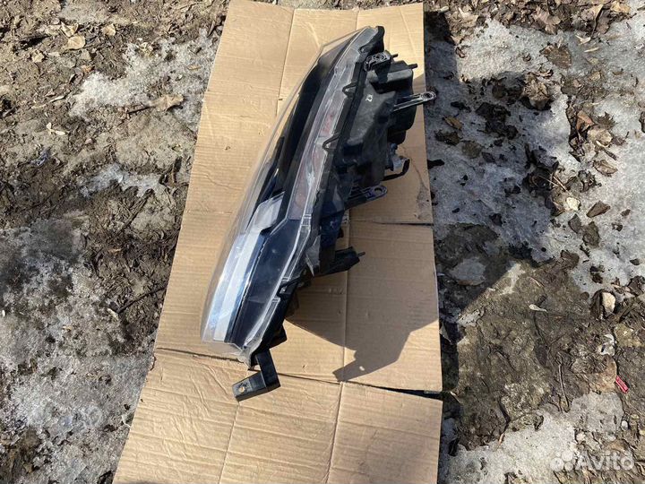 Nissan x-trail т32 фара правая