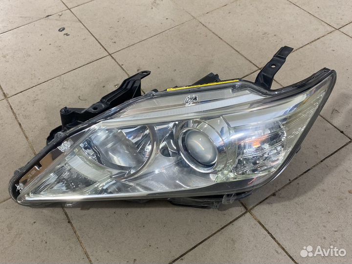 Левая фара Toyota Camry 50 v50 ксенон оригинал