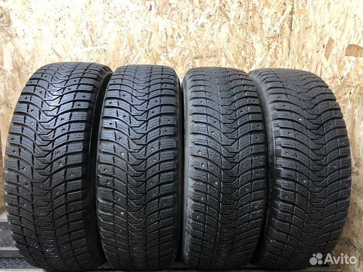 Michelin X-Ice North 3 215/65 R16 102T