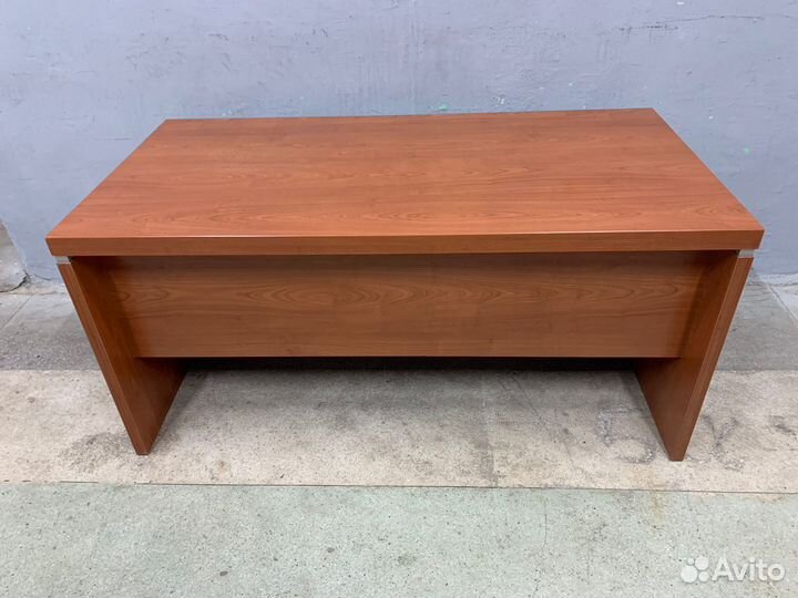 Стол компьютерный