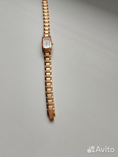 Часы наручные женские