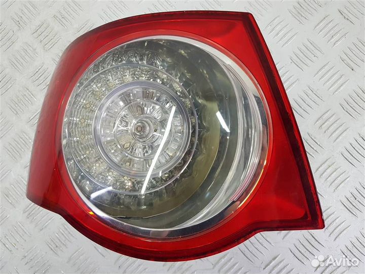 1K5945095 Фонарь задний левый Volkswagen Jetta 5