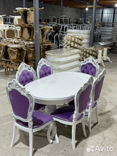 Стол и стулья новые / Обеденная группа