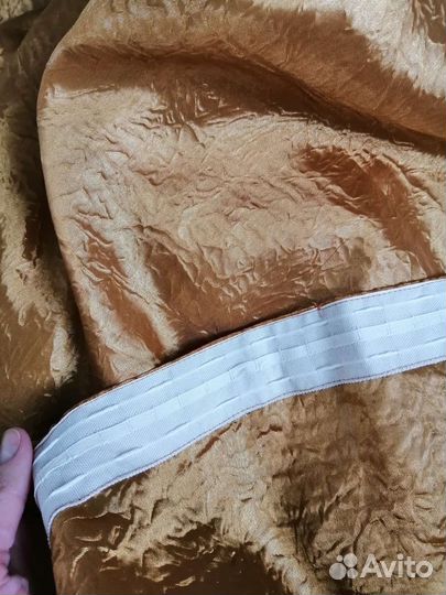 Штора золотая широкая