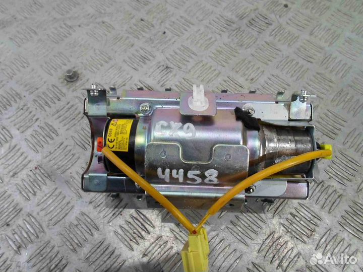 Подушка безопасности пассажирская (в торпедо) Mazd