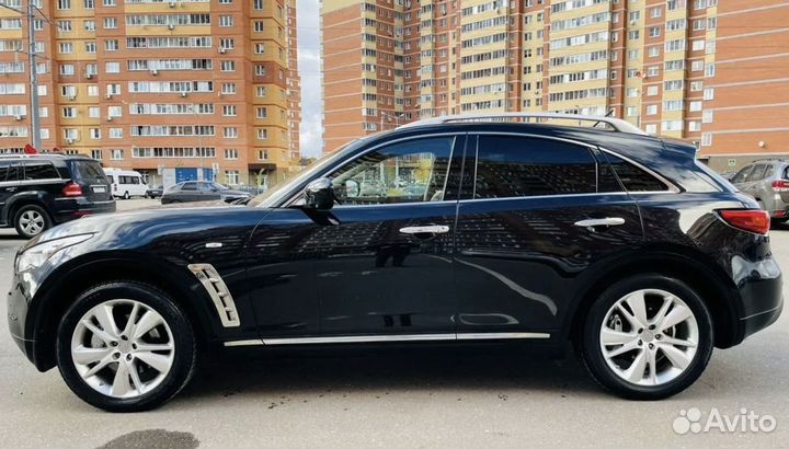 В разборе Infiniti FX30D 2012 v9x