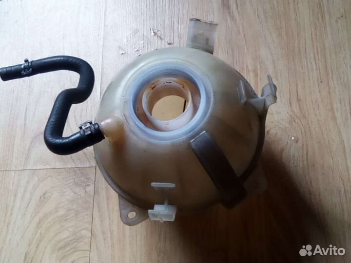 Расширительный бачок Volkswagen 1K0121407A