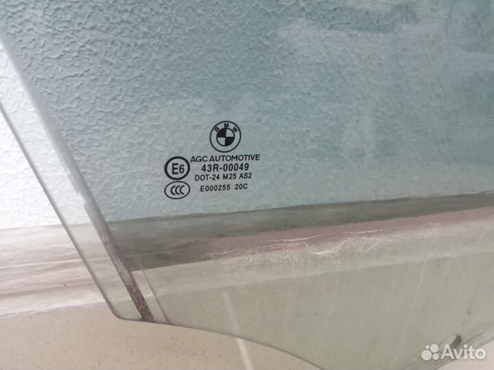 Стекло двери переднее правое BMW X1