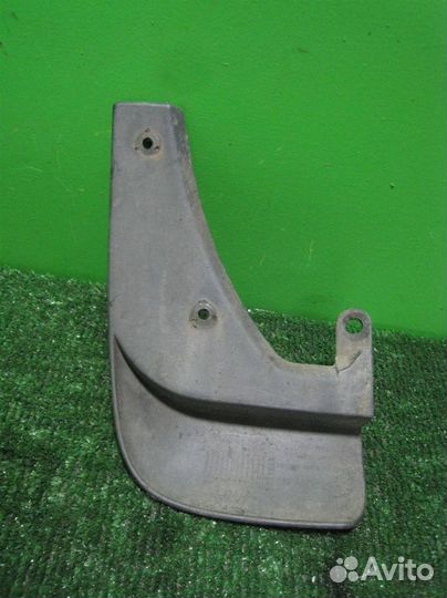 Брызговик задний правый KIA Cerato (LD) 2005