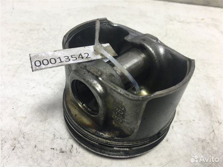 Поршень Volkswagen Polo 2001-2009 V276J