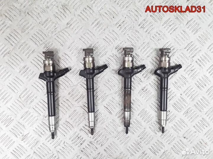 Форсунка дизельная Toyota Corolla Verso 236700R050