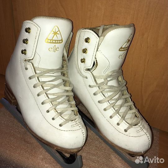 Профессиональные фигурные коньки Jackson Elle