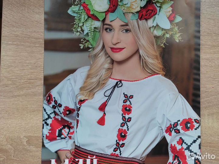 Новый настенный календарь с девушками на 2022 год