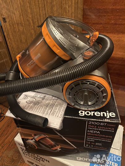 Пылесос Gorenje.Рабочий