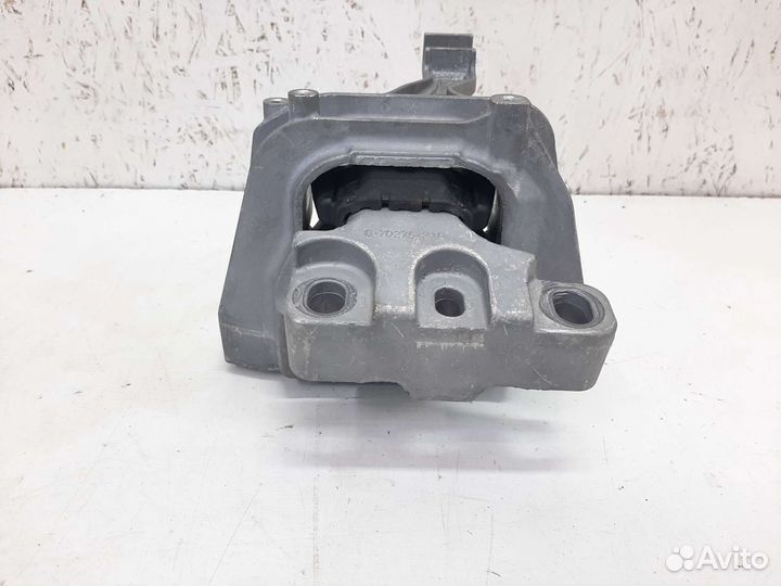 Подушка двигателя правая Volkswagen Tiguan 2