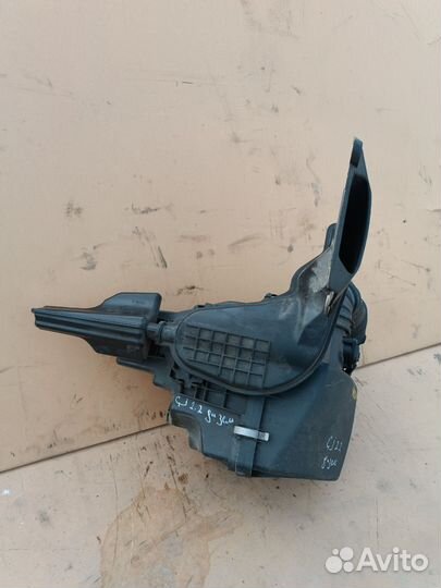 Корпус воздушного фильтра 2.2L. Mazda 6GJ.Оригинал