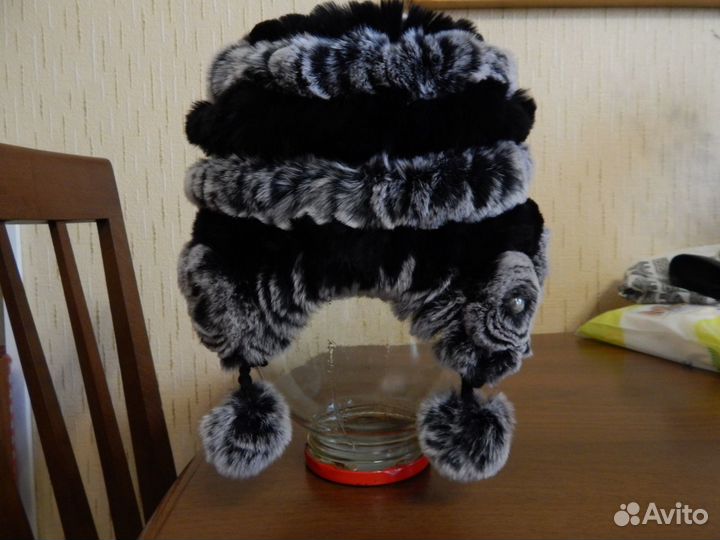 Меховая вязаная шапка из кролика рекс