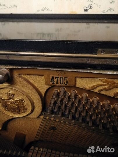 Антикварное пианино Offenbacher Hoflieferant 4705