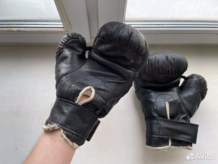 Боксерские перчатки