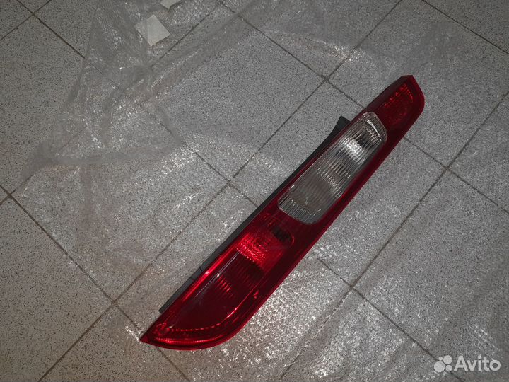 Ford Focus II Задний правый Фонарь Новый