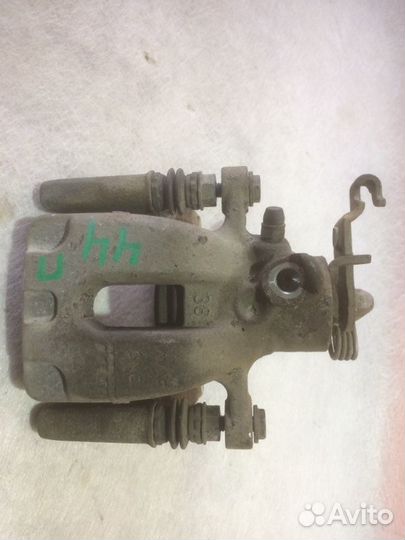 Суппорт задний правый Skoda Octavia A7 CWV 2014