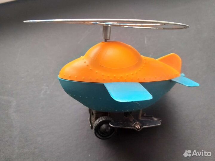 Игрушка СССР, вертолет заводной