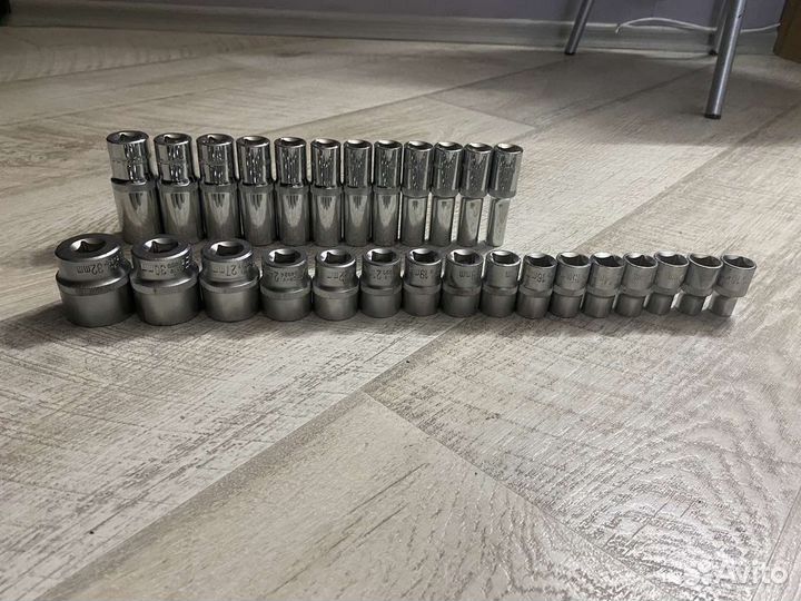 Набор ключи торцевых карданный и головки