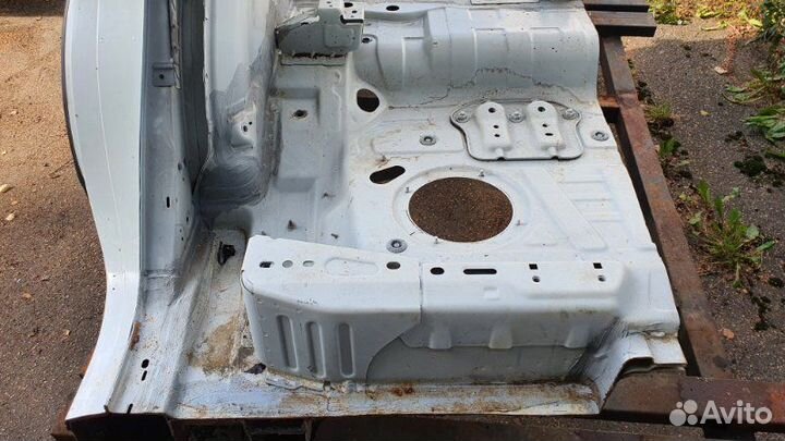 Крыло заднее правое Porsche Cayenne 958 2011