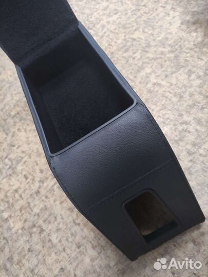 Подлокотник VW Polo 1 2010-2020