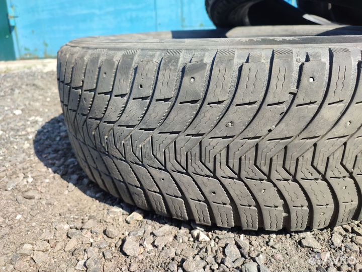 Michelin X-Ice North 215/60 R17