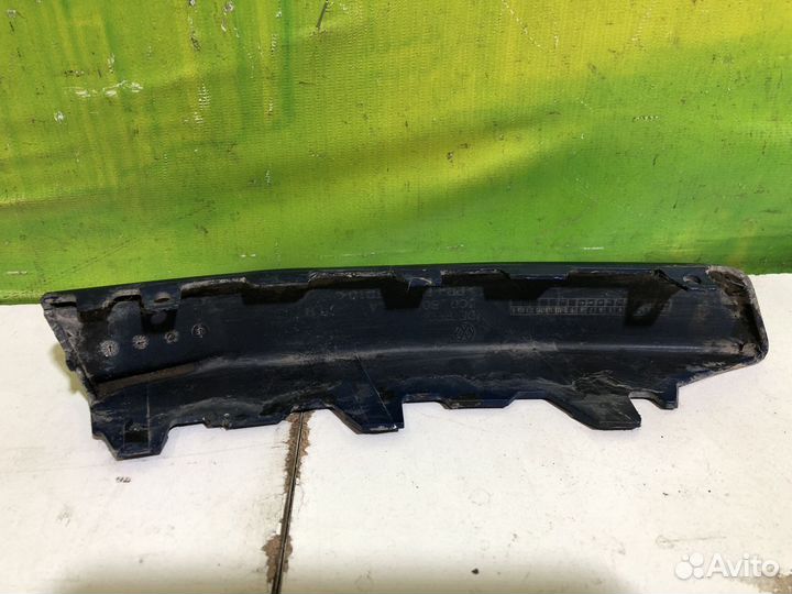 Накладка переднего бампера Volkswagen Passat B6