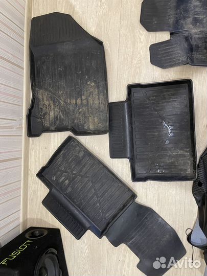 Коврики резиновые на весту