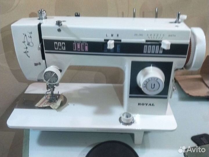 Новая швейная машина Royal. Made in Denmark