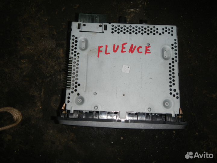 Магнитола для Renault Fluence