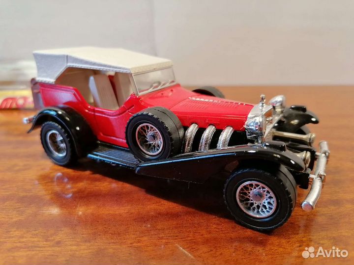 Коллекция моделей автомобилей