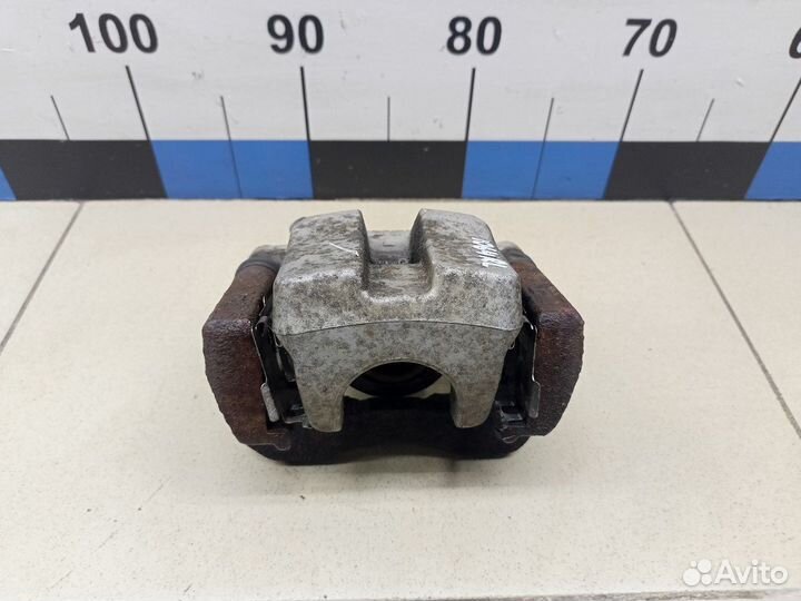 Суппорт задний левый RAV 4 2013