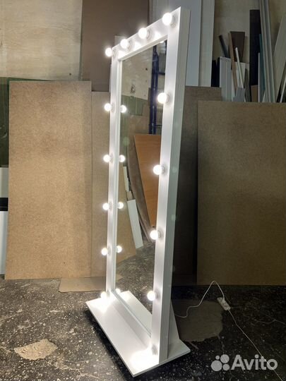 Новое напольное зеркало с подсветкой