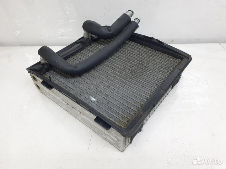 Радиатор кондиционера (конденсер) передний Nissan