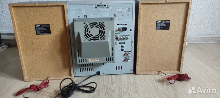 Музыкальный центр Samsung MAX-KJ610