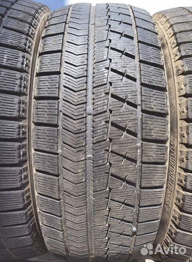 Bridgestone Blizzak VRX 215/55 R17 97V