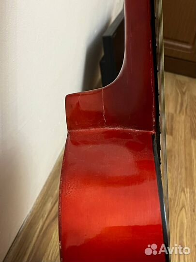 Акустическая гитара