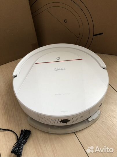 Робот пылесос midea