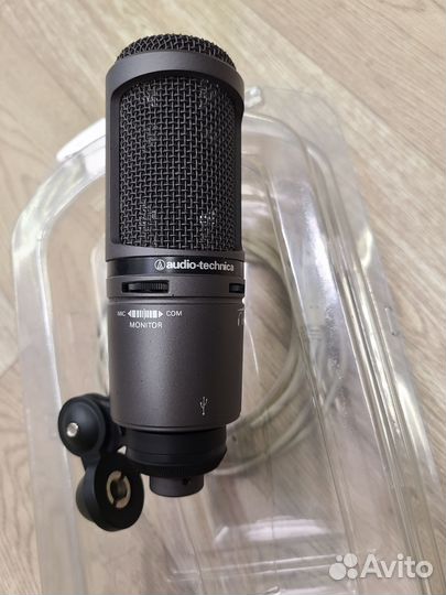 Студийный микрофон audio technica AT2020USB+