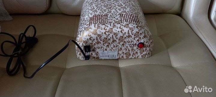 Ультрафиолетовая лампа для маникюра