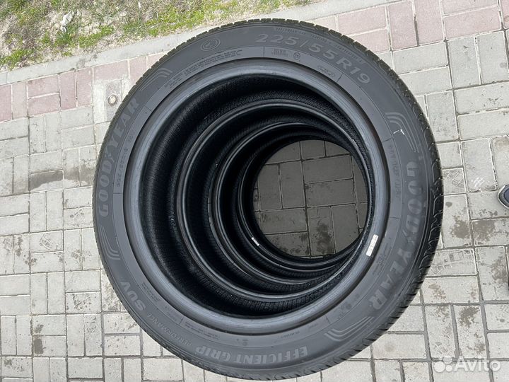 Goodyear EfficientGrip Performance 225/55 R19 99V