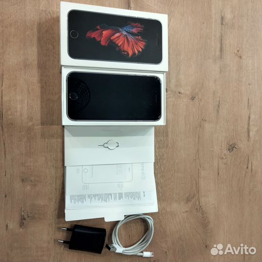 iPhone 6S, 64 ГБ