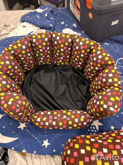 Лежанка для маленьких собак или кошки